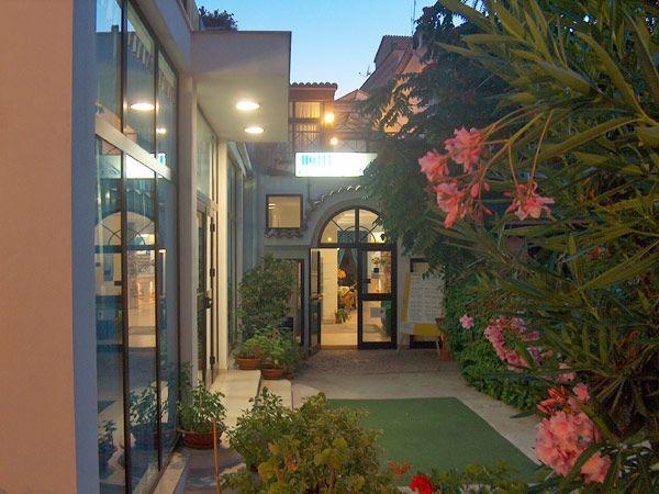 Hotel Piccolo Paradiso Di Rodi Garganico Buitenkant foto