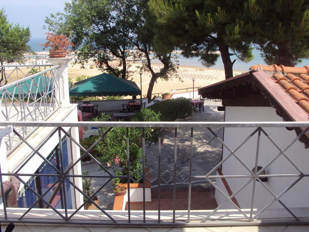 Hotel Piccolo Paradiso Di Rodi Garganico Buitenkant foto