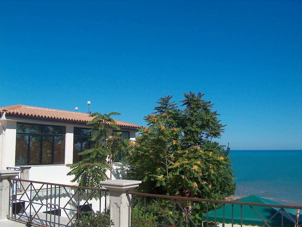 Hotel Piccolo Paradiso Di Rodi Garganico Buitenkant foto