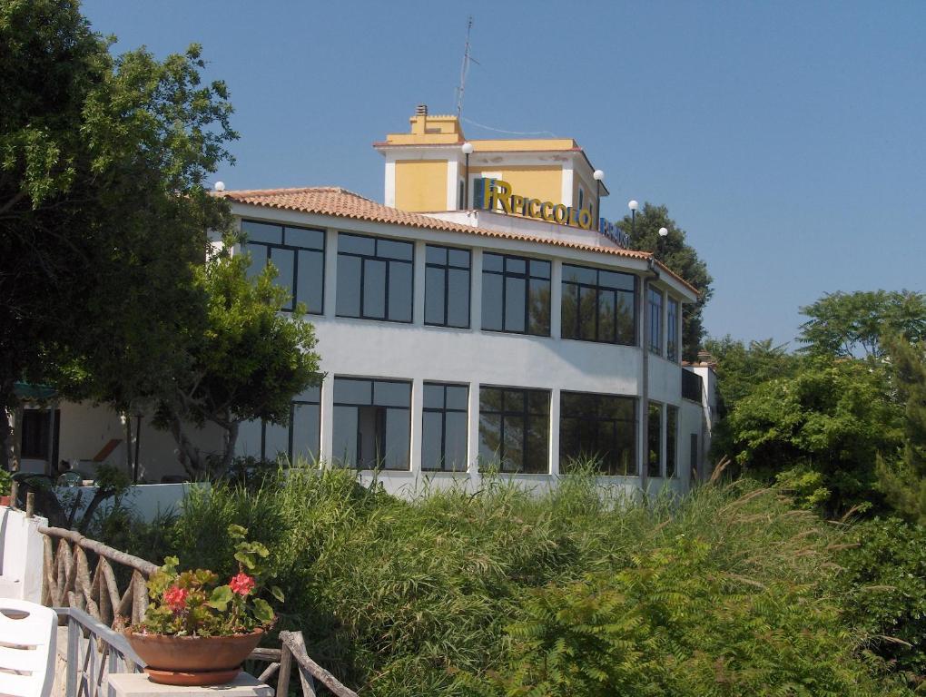 Hotel Piccolo Paradiso Di Rodi Garganico Buitenkant foto